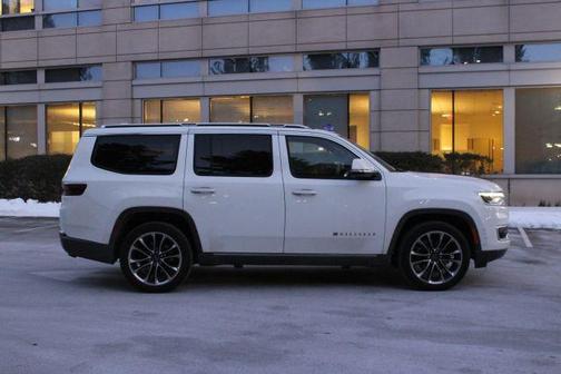 2022 Jeep Wagoneer Series III