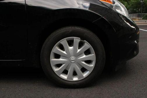 Black 2016 Nissan Versa Note SV