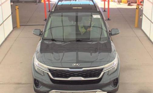 Gray 2021 Kia Seltos EX