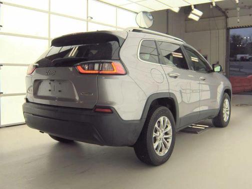 Silver 2019 Jeep Cherokee Latitude
