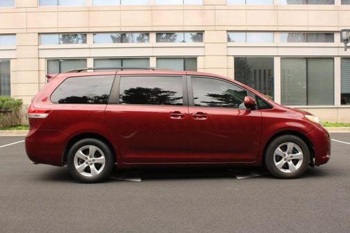 2013 Toyota Sienna LE
