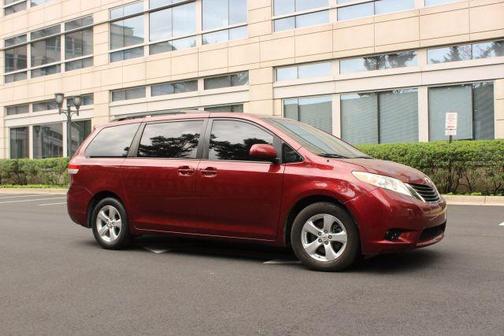 2013 Toyota Sienna LE