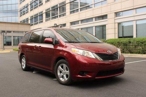 2013 Toyota Sienna LE
