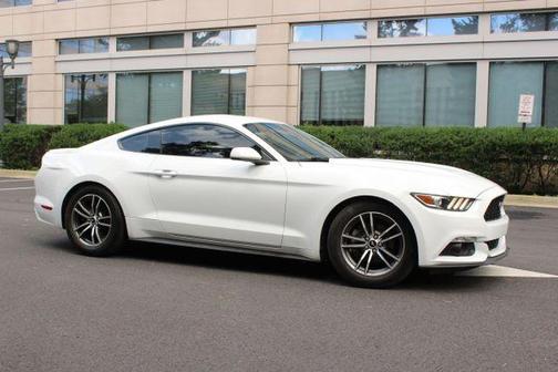 2017 Ford Mustang EcoBoost