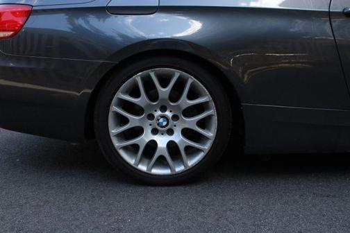 Gray 2007 BMW 328 i