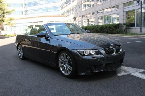 Gray 2007 BMW 328 i