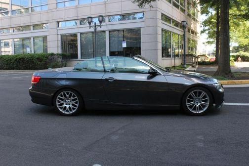 Gray 2007 BMW 328 i
