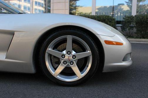 2005 Chevrolet Corvette Base