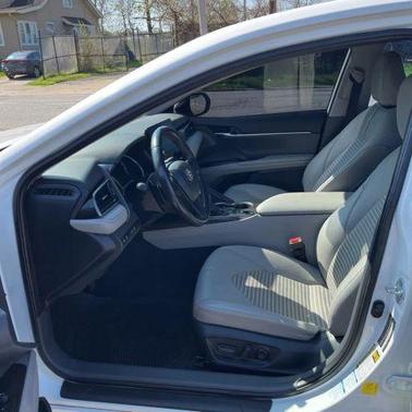 White 2023 Toyota Camry SE