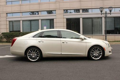 White 2013 Cadillac XTS Platinum