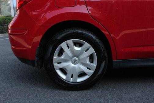 Red Alert 2012 Nissan Versa 1.8 S