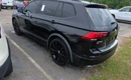 Deep Black Pearl Effect 2021 Volkswagen Tiguan 2.0T SE R-Line Black