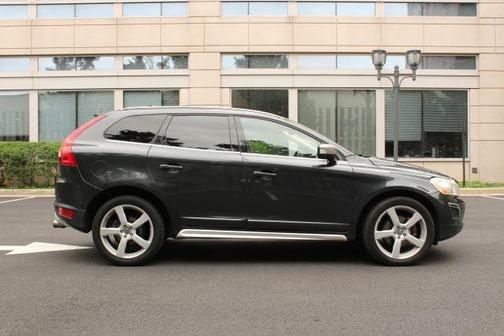 2012 Volvo XC60 T6 R-Design
