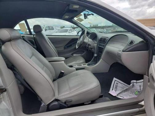 2004 Ford Mustang Premium