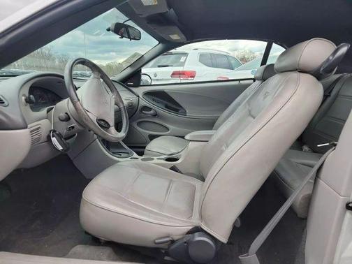 2004 Ford Mustang Premium