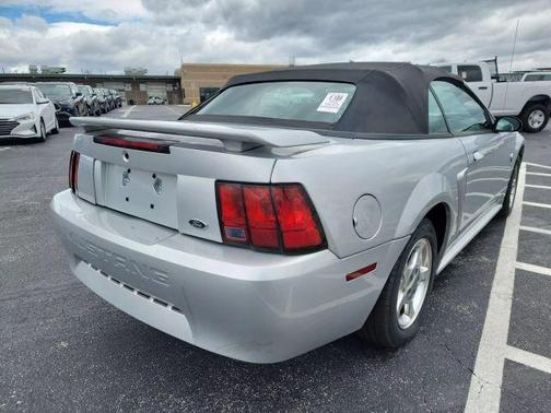 2004 Ford Mustang Premium