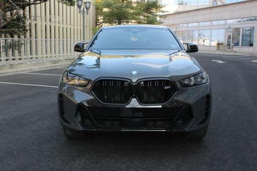 2024 BMW X6 M60i