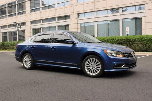 2017 Volkswagen Passat 1.8T SE