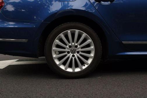 2017 Volkswagen Passat 1.8T SE
