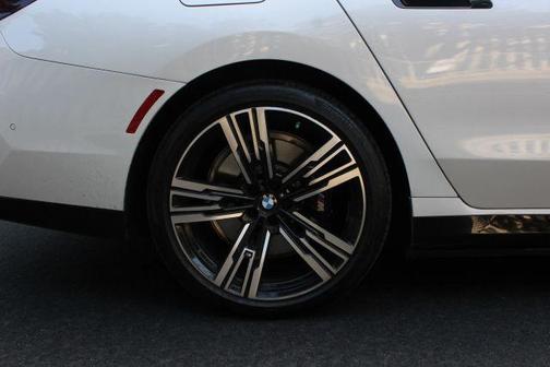 2024 BMW i7 eDrive50