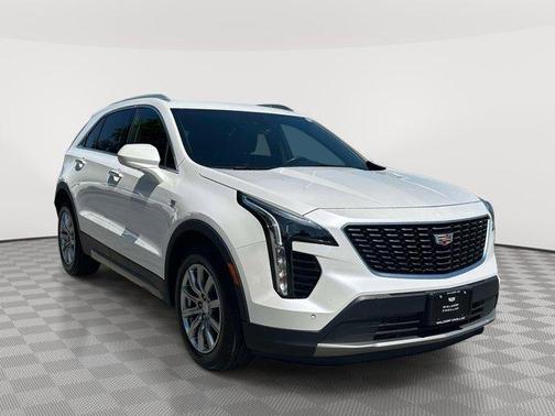 Crystal White Tri-Coat 2019 Cadillac XT4 Premium Luxury