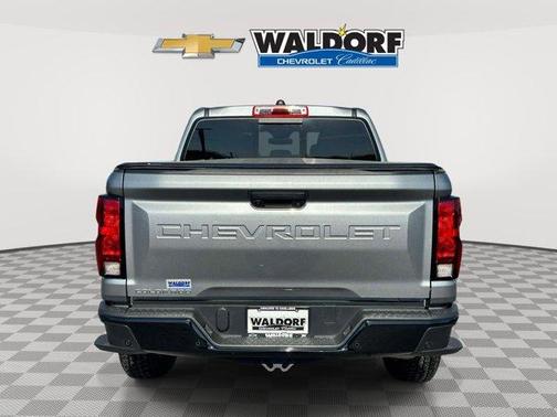 Sterling Gray Metallic 2024 Chevrolet Colorado Trail Boss