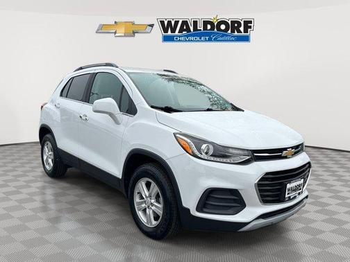 Summit White 2020 Chevrolet Trax LT