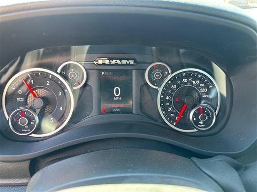 2025 RAM 2500 Tradesman Crew Cab 4x4 8' Box