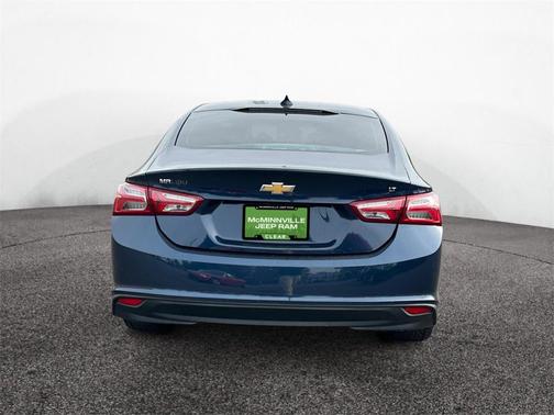 2022 Chevrolet Malibu FWD LT