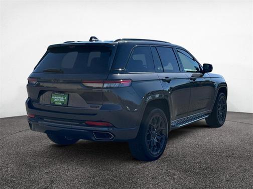 2025 Jeep Grand Cherokee Summit