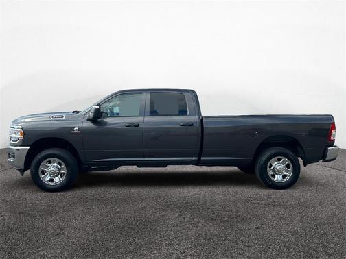 2024 RAM 3500 Tradesman Crew Cab 4x4 8' Box