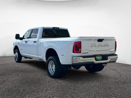 2025 RAM 3500 Big Horn Crew Cab 4x4 8' Box