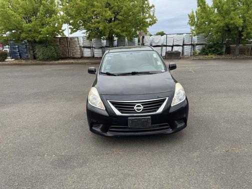 2012 Nissan Versa 1.6 S