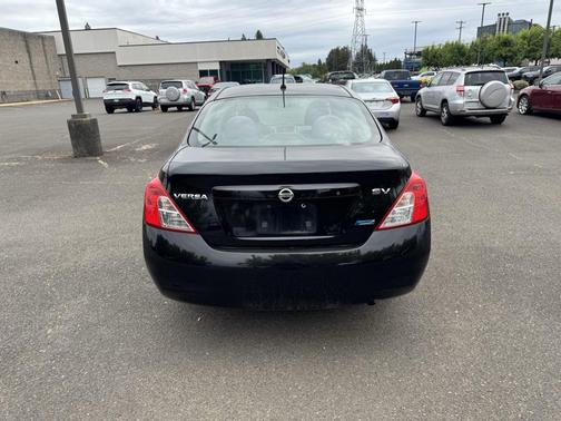 2012 Nissan Versa 1.6 S