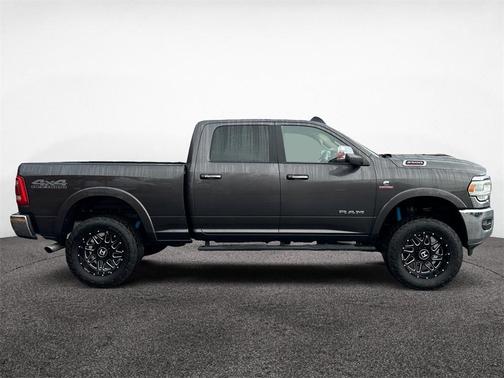 2022 RAM 2500 Laramie Crew Cab 4x4 6'4' Box