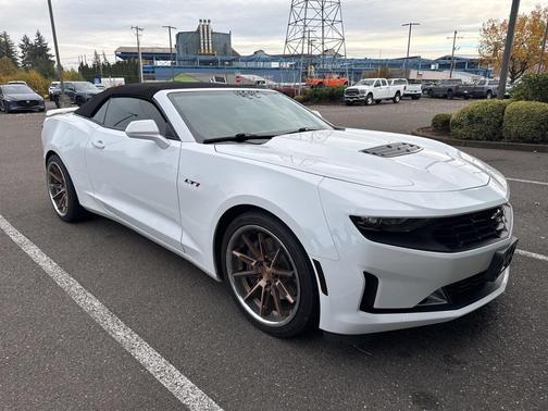 2022 Chevrolet Camaro RWD Convertible LT1