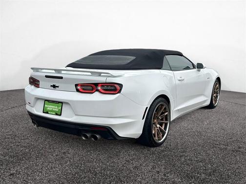 2022 Chevrolet Camaro RWD Convertible LT1