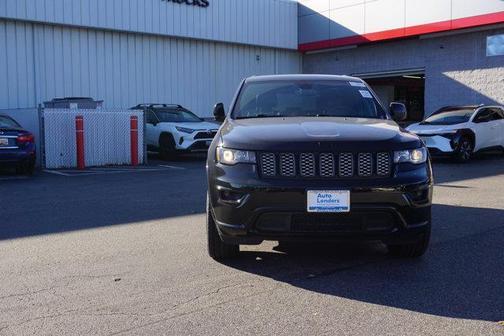 2022 Jeep Grand Cherokee Laredo