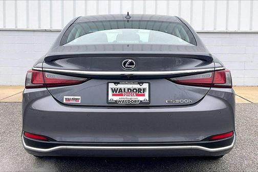 2021 Lexus ES 300h Base