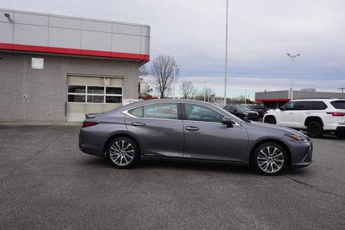 2021 Lexus ES 300h Base