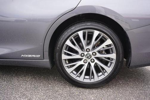 2021 Lexus ES 300h Base