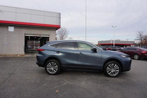 2022 Toyota Venza XLE