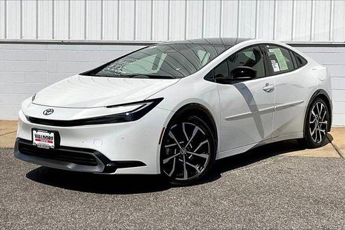 2025 Toyota Prius L