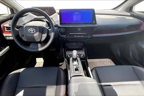 2025 Toyota Prius L