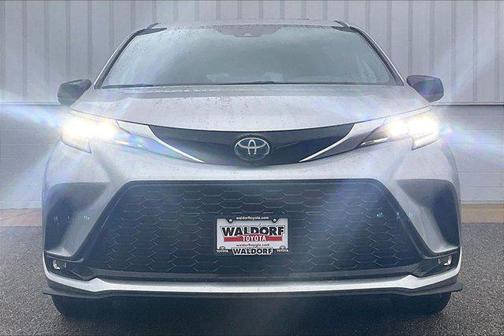 2022 Toyota Sienna XSE 7 Passenger