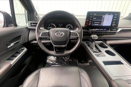 2022 Toyota Sienna XSE 7 Passenger