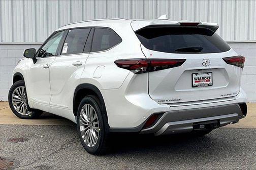 2026 Toyota Highlander Platinum