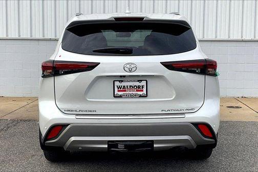 2026 Toyota Highlander Platinum