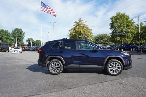 2019 Toyota RAV4 XLE Premium