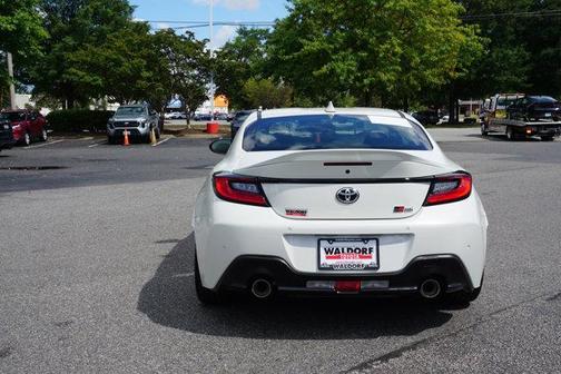 2025 Toyota GR86 Premium